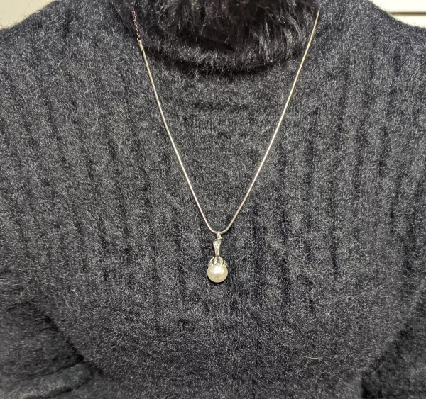 Pearl Power Pendant - Image 4